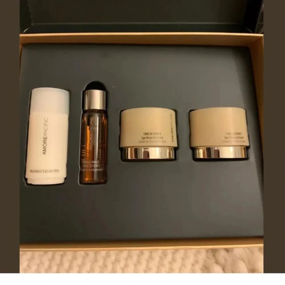 AMORE PACIFIC NEW Radiant Beauty Set Time Response Box Set - Picture 2 of 3